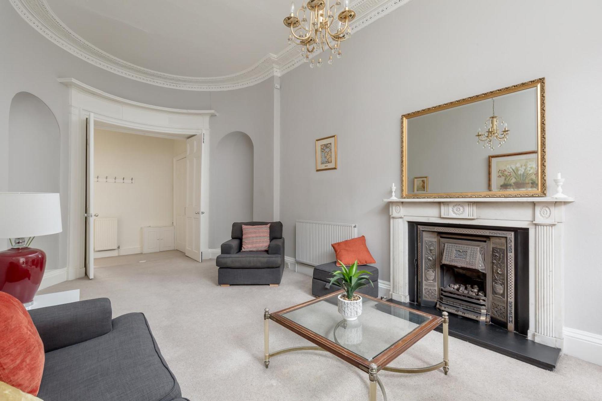 Light And Spacious 2 Bedroom Flat In Heart Of Edinburgh Exterior photo