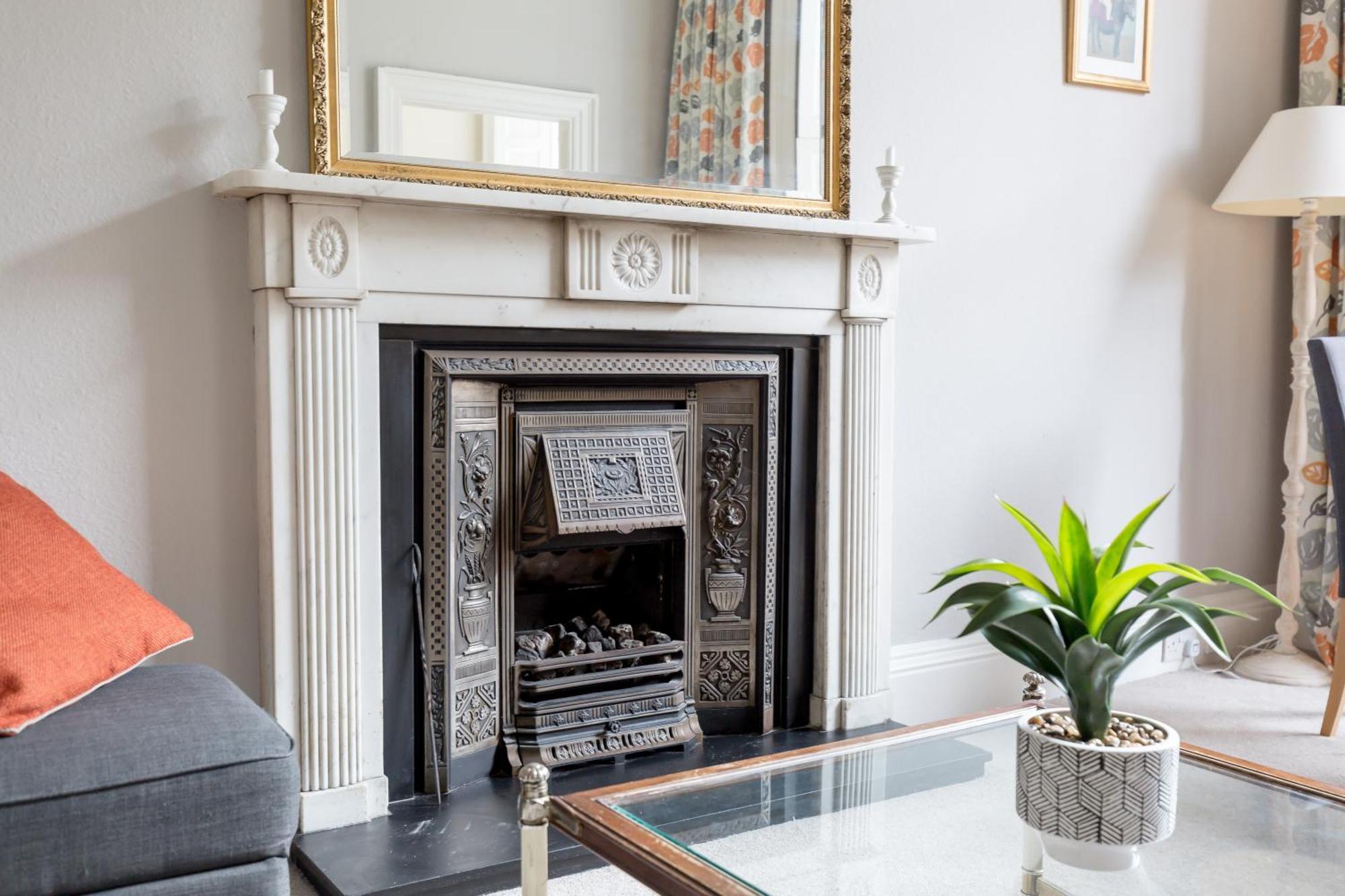Light And Spacious 2 Bedroom Flat In Heart Of Edinburgh Exterior photo