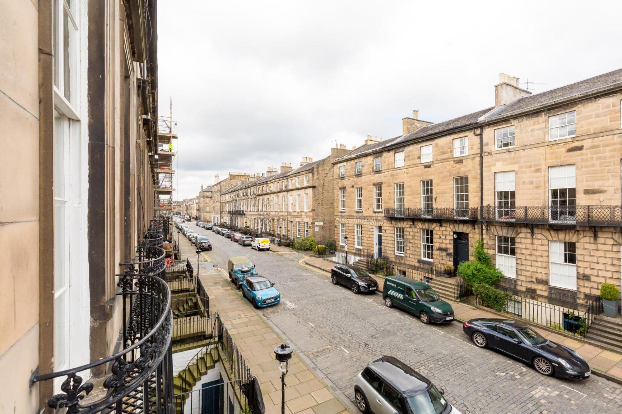 Light And Spacious 2 Bedroom Flat In Heart Of Edinburgh Exterior photo